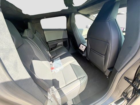 Used 2025 Tesla Cybertruck AWD Crew Cab image 26