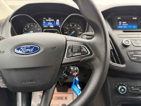 Used 2017 Ford Focus SE image 22