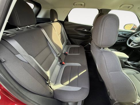 Used 2025 Chevrolet TrailBlazer LT w/ LT Cold Weather Package image 18