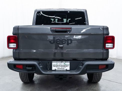 New 2026 Jeep Gladiator Sport image 5