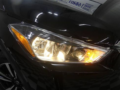 Used 2019 Nissan Kicks SV FWD image 15