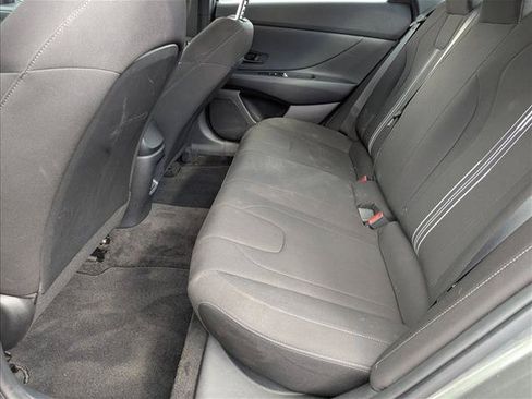 Used 2025 Hyundai Elantra Sport FWD image 17