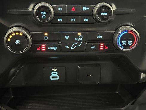 Used 2025 Ford F250 XLT w/ Black Appearance Package image 19