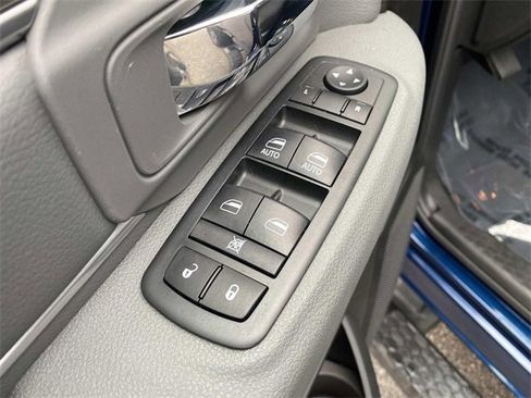 Used 2019 RAM 1500 Classic Warlock w/ Electronics Group image 17