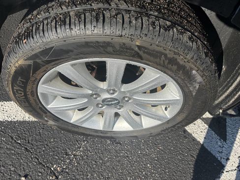 Used 2014 Chrysler 200 Limited w/ Sun/Sound Group image 4