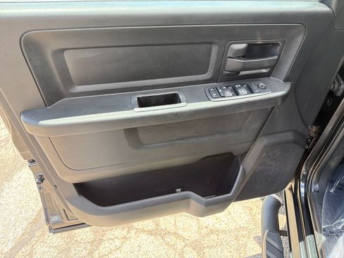 Used 2017 RAM 1500 Express AWD/4WD image 12