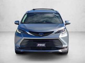 Used 2023 Toyota Sienna Limited FWD video 2