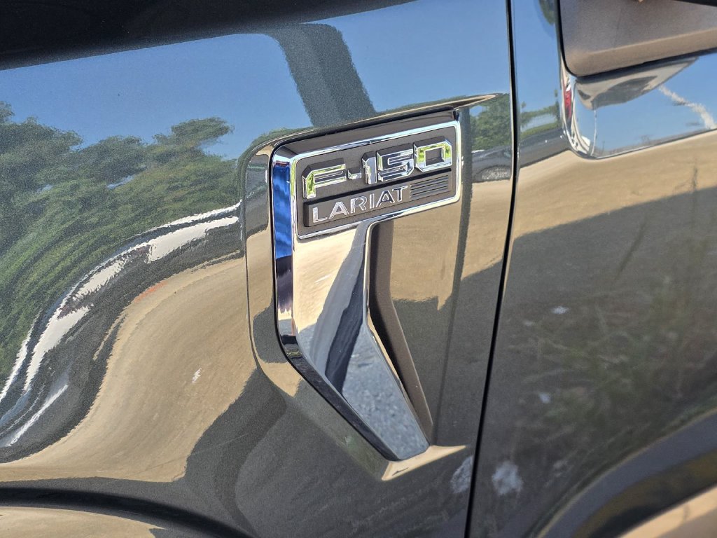 Used 2021 Ford F150 Lariat w/ Equipment Group 502A High AWD/4WD image 33