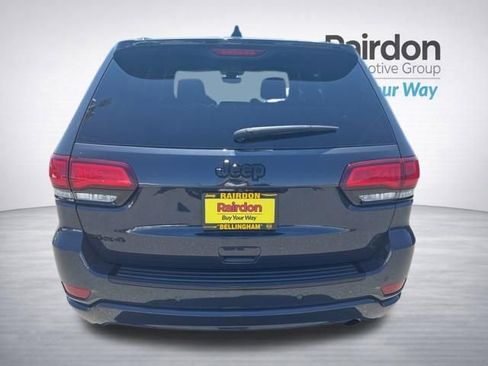 Used 2018 Jeep Grand Cherokee Altitude AWD/4WD image 6