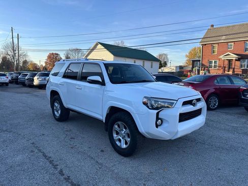 Used 2018 Toyota 4Runner SR5 Premium image 3