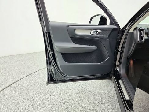 New 2026 Volvo XC40 B5 Plus w/ Climate Package AWD/4WD image 23
