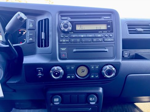Used 2013 Honda Ridgeline Sport image 21