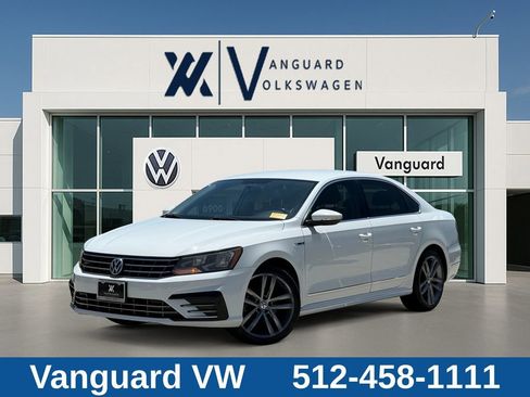 Used 2017 Volkswagen Passat 1.8T R-Line FWD image 1