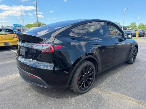 Used 2023 Tesla Model Y Long Range AWD/4WD image 8
