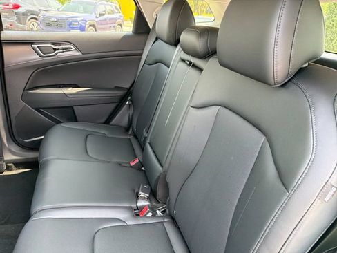 New 2026 Kia Sportage EX w/ EX Panorama Roof Package FWD image 22