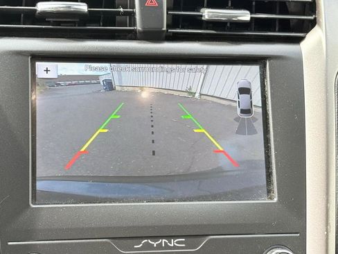 Used 2019 Ford Fusion SE image 24