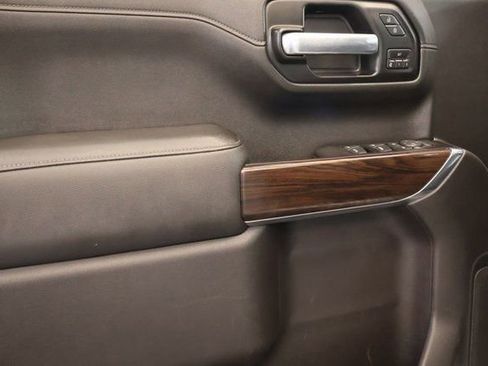 Used 2019 GMC Sierra 1500 SLT w/ SLT Premium Plus Package AWD/4WD image 11