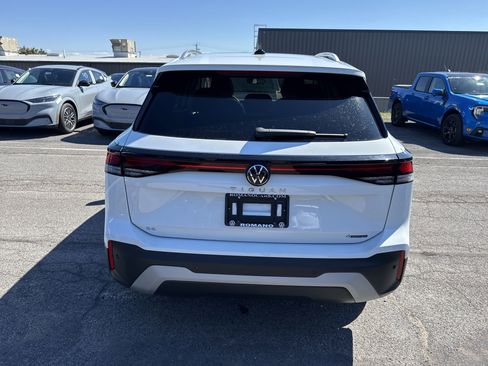 New 2025 Volkswagen Tiguan SE image 5