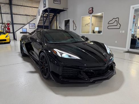 Used 2025 Chevrolet Corvette Z06 w/ Z07 Performance Package RWD image 85