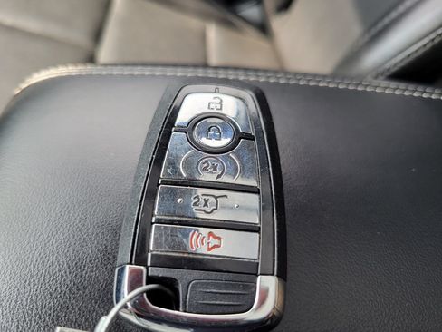 Used 2022 Lincoln Corsair Reserve AWD/4WD image 21