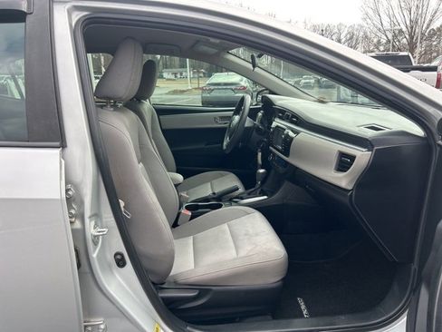 Used 2015 Toyota Corolla LE image 14