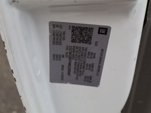 Used 2021 Chevrolet Express 2500 Extended w/ Driver Convenience Package image 34