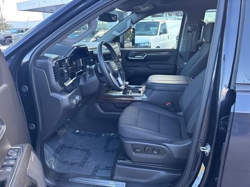 Used 2025 GMC Sierra 1500 Elevation w/ Preferred Package image 11