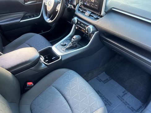Certified 2025 Toyota RAV4 XLE AWD/4WD image 15
