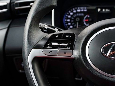 Certified 2024 Hyundai Santa Cruz SE image 12