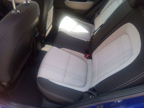 Used 2022 Hyundai Venue SEL image 20