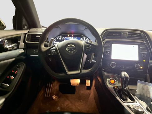 Used 2023 Nissan Maxima SR w/ Sport Mat Group image 24