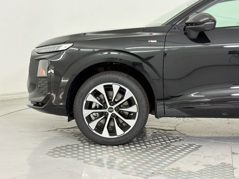 New 2026 Audi Q3 quattro 2.0T AWD/4WD image 23