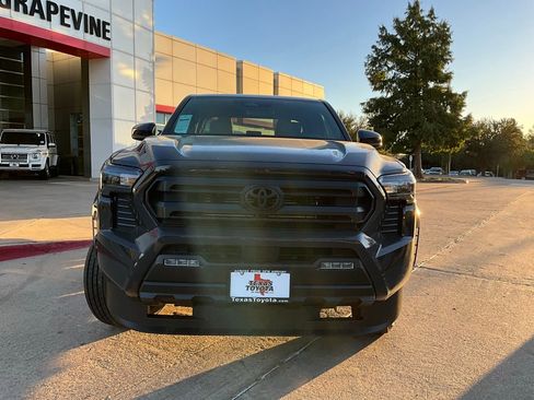 New 2025 Toyota Tacoma SR5 image 3