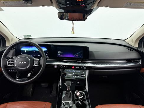 Certified 2024 Kia Carnival SX Prestige FWD image 23