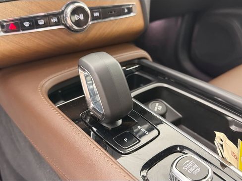 Certified 2023 Volvo XC90 T8 Plus w/ Protection Package Premier AWD/4WD image 16