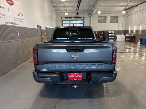 Certified 2022 Nissan Frontier SV AWD/4WD image 4