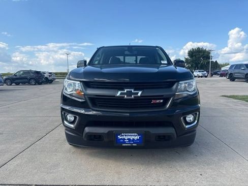 Used 2017 Chevrolet Colorado Z71 w/ Z71 Midnight Edition AWD/4WD image 3