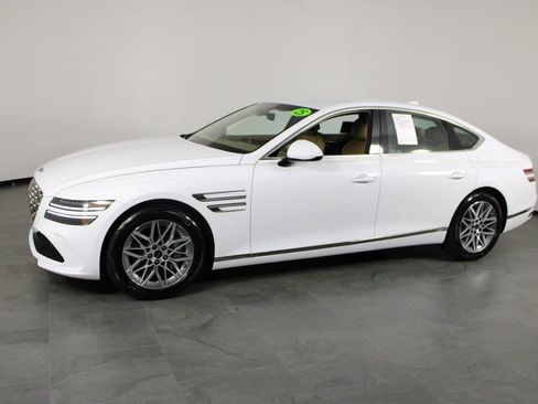 Used 2025 Genesis G80 2.5T image 9