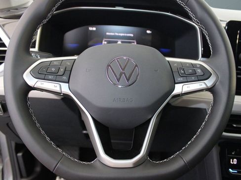 New 2025 Volkswagen Taos SE image 16