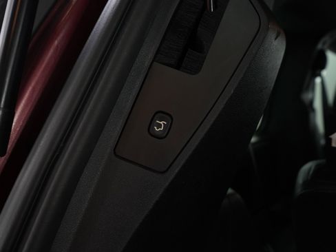 Used 2019 Dodge Grand Caravan SXT w/ Blacktop Package FWD image 20