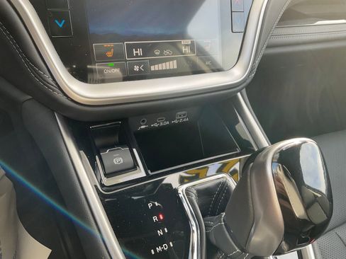 Certified 2025 Subaru Legacy Limited image 20