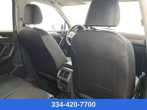 Used 2023 Volkswagen Tiguan SE image 21