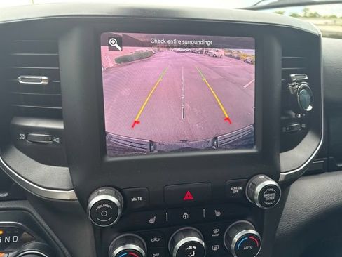 Used 2020 RAM 1500 Big Horn AWD/4WD image 4