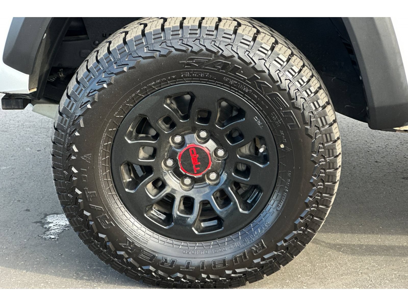 Used 2018 Toyota Tacoma TRD Pro AWD/4WD image 32