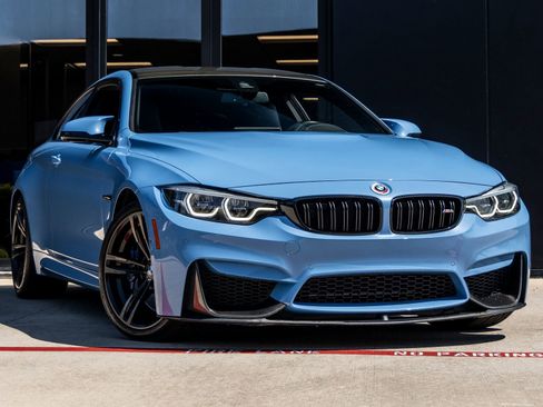 Used 2018 BMW M4 Coupe RWD image 2