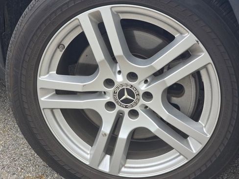 Certified 2021 Mercedes-Benz GLB 250 4MATIC image 9