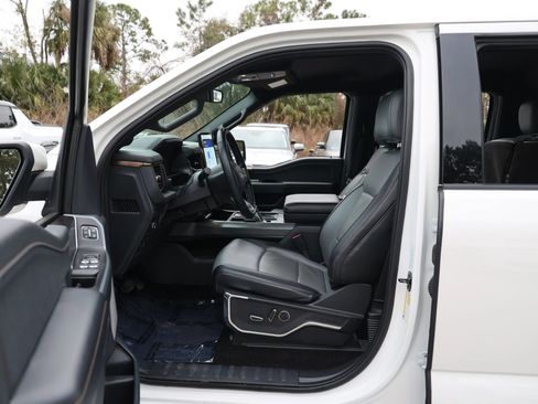 Used 2022 Ford F150 Lightning Lariat image 8