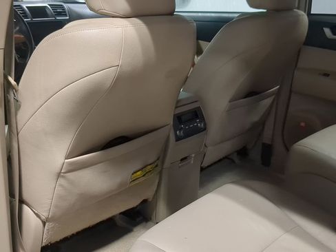Used 2010 Toyota Highlander Limited image 29