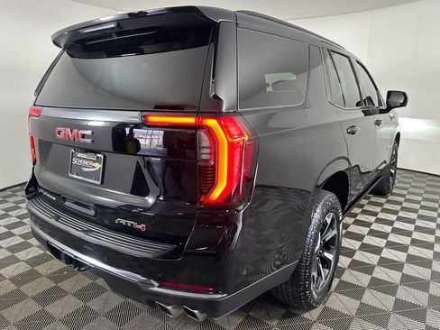 Used 2025 GMC Yukon AT4 w/ AT4 Premium Package image 5