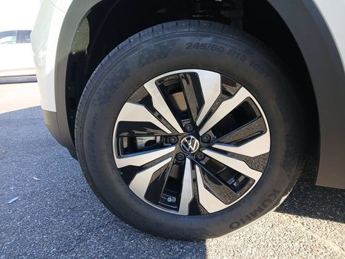 Used 2026 Volkswagen Atlas SE AWD/4WD image 25